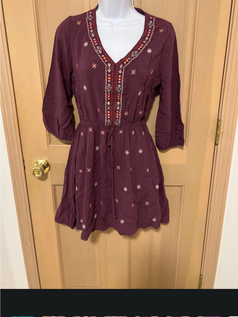 Xhilaration Dress Embroidered V Neck Small Plum